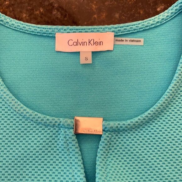 *Calvin Klein* Sz S Textured Stretch Top EUC - Picture 2 of 8